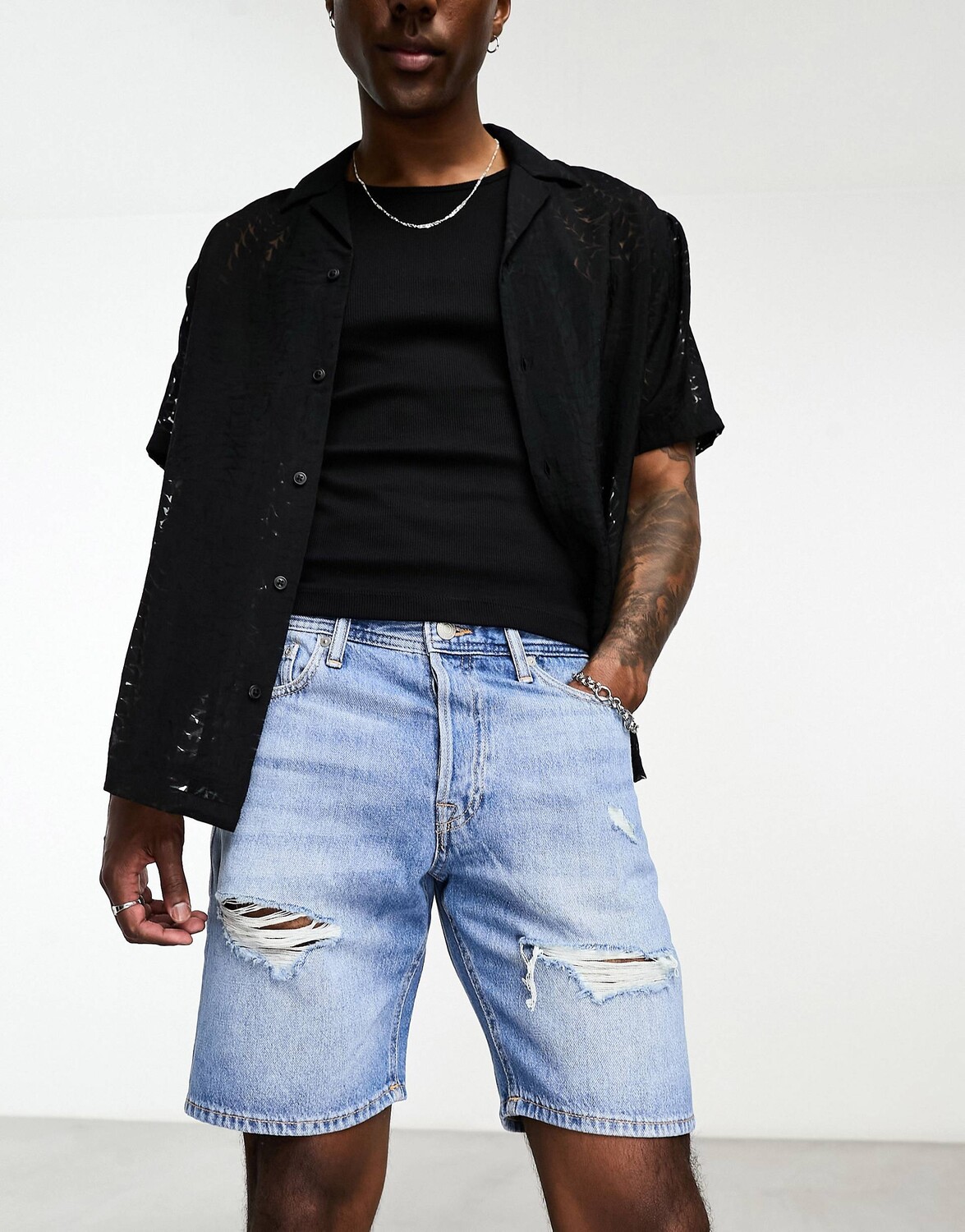 

Синие джинсовые шорты свободного кроя с прорехами Jack & Jones Intelligence chris