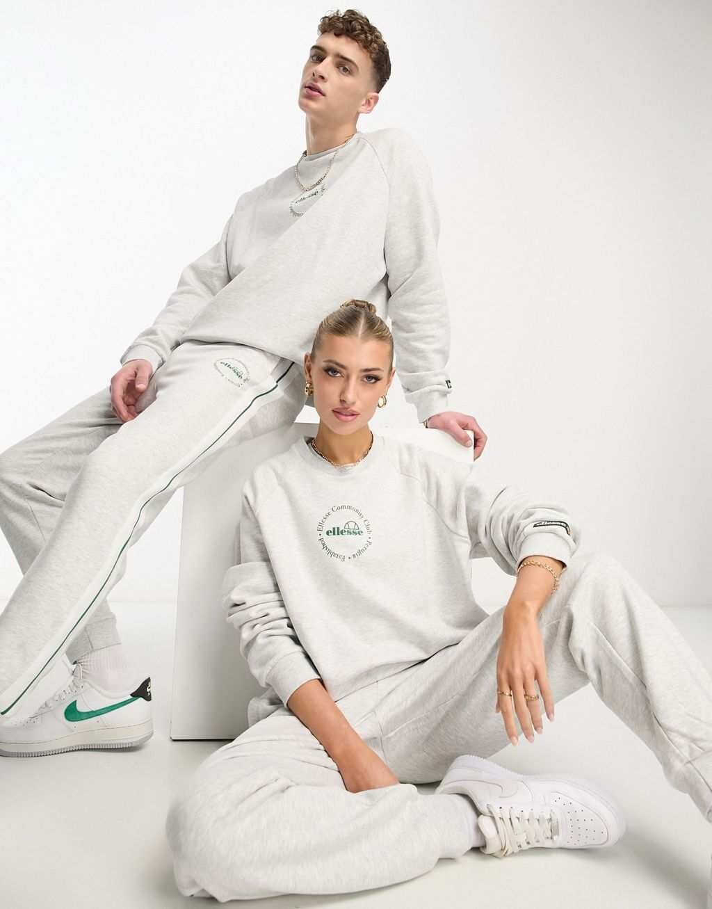 

Серый свободный свитшот унисекс Community Club Ellesse