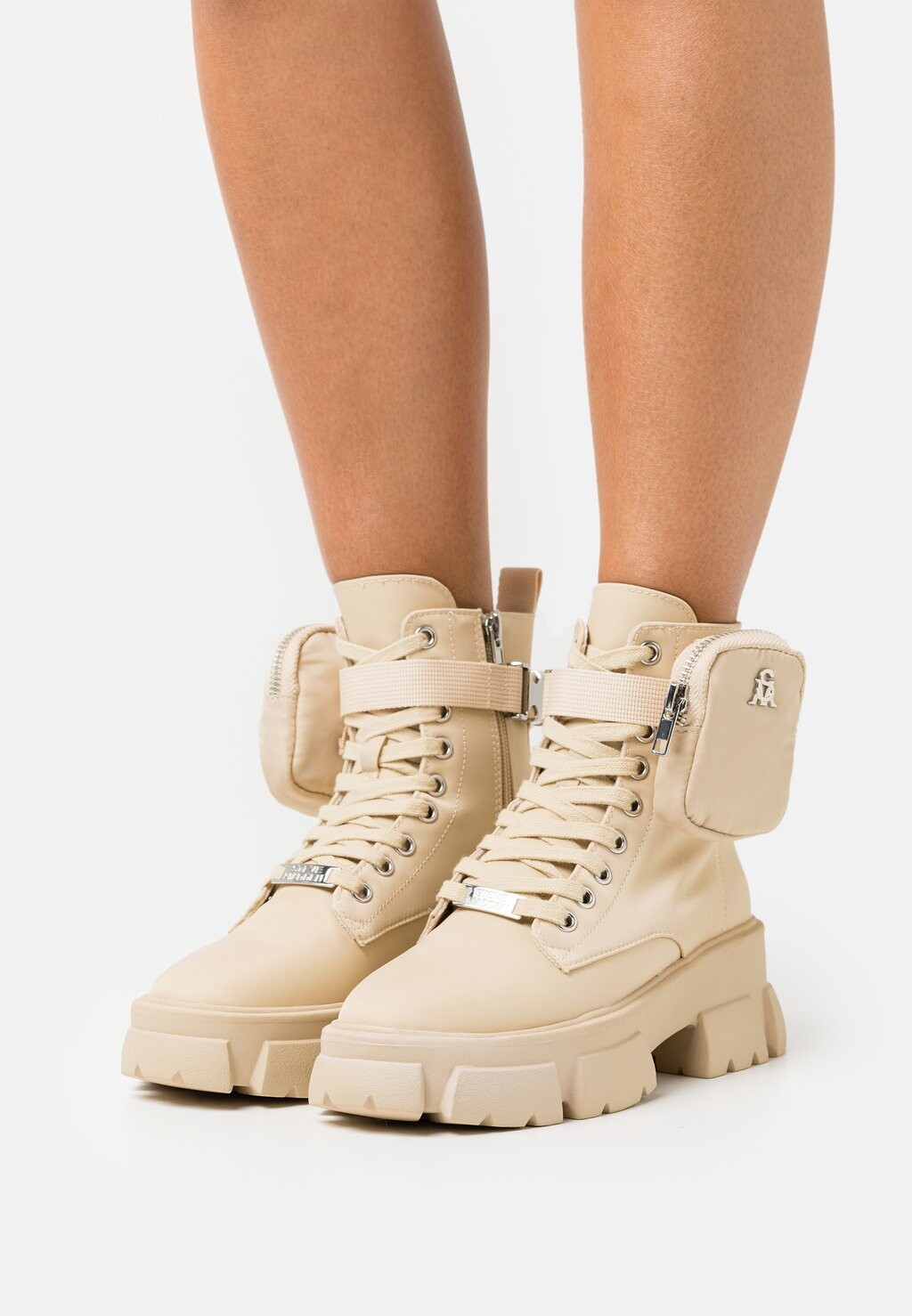 

Ботильоны на платформе Steve Madden