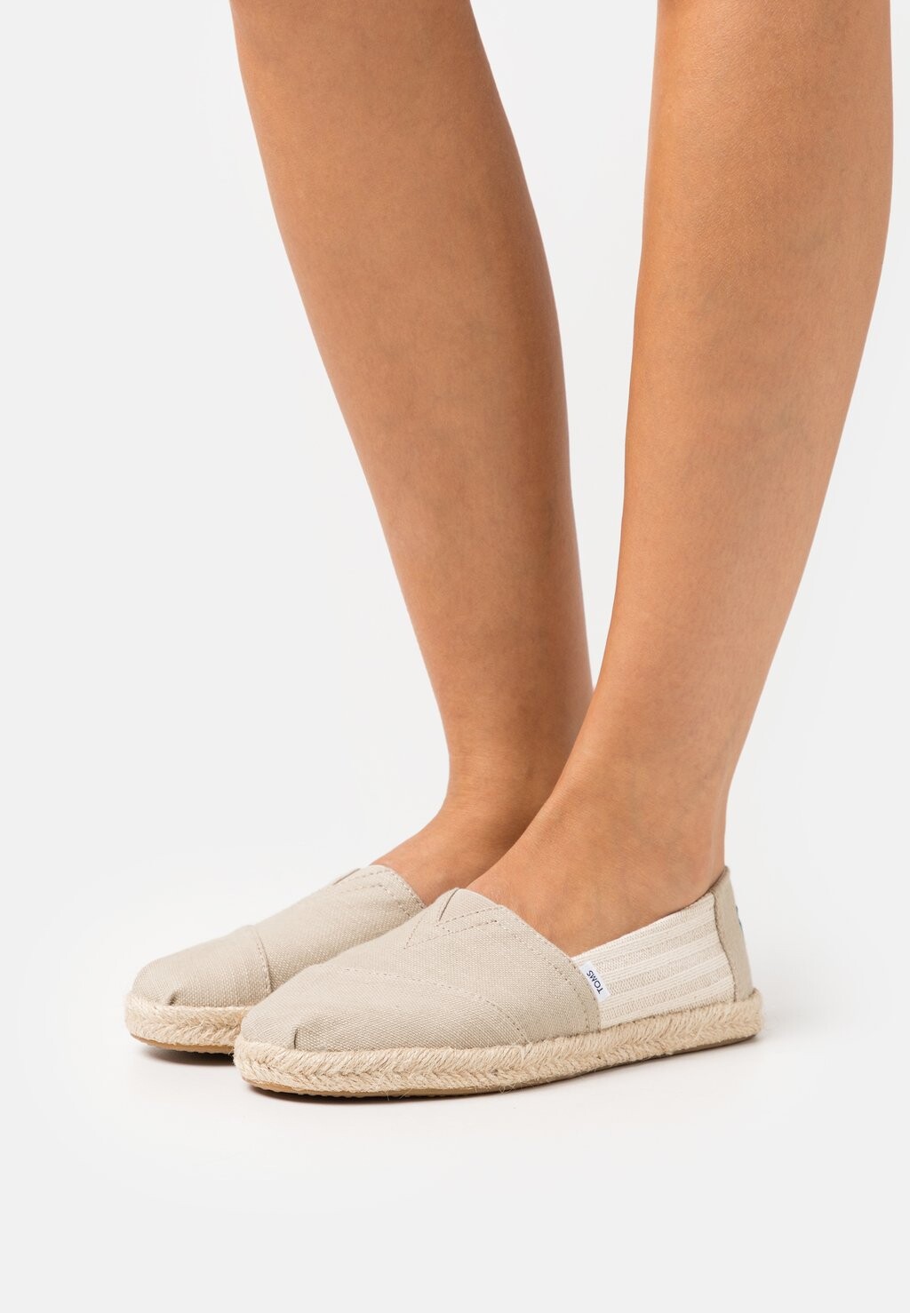 

Эспадрильи TOMS