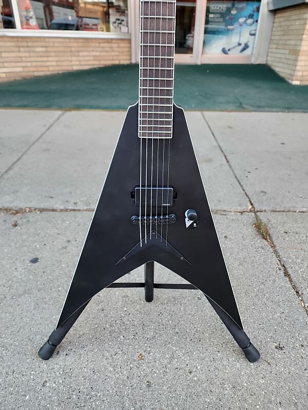

Электрогитара Dean Vengeance Select Fluence 2023 Black Satin