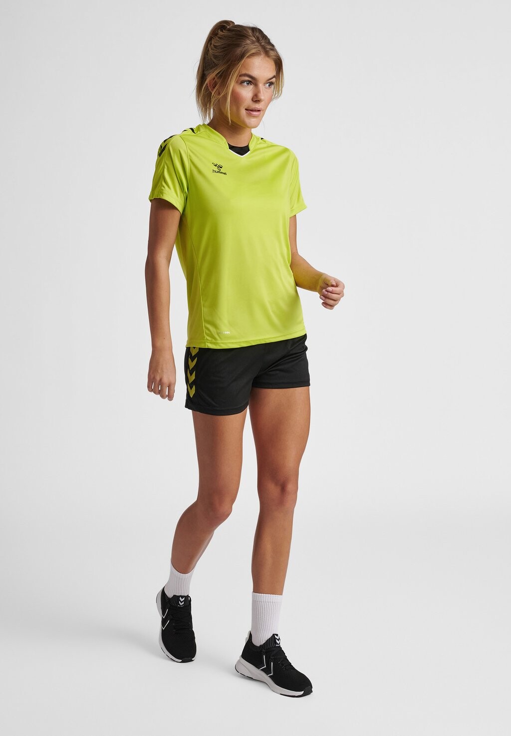

Спортивные шорты Hummel, черный
