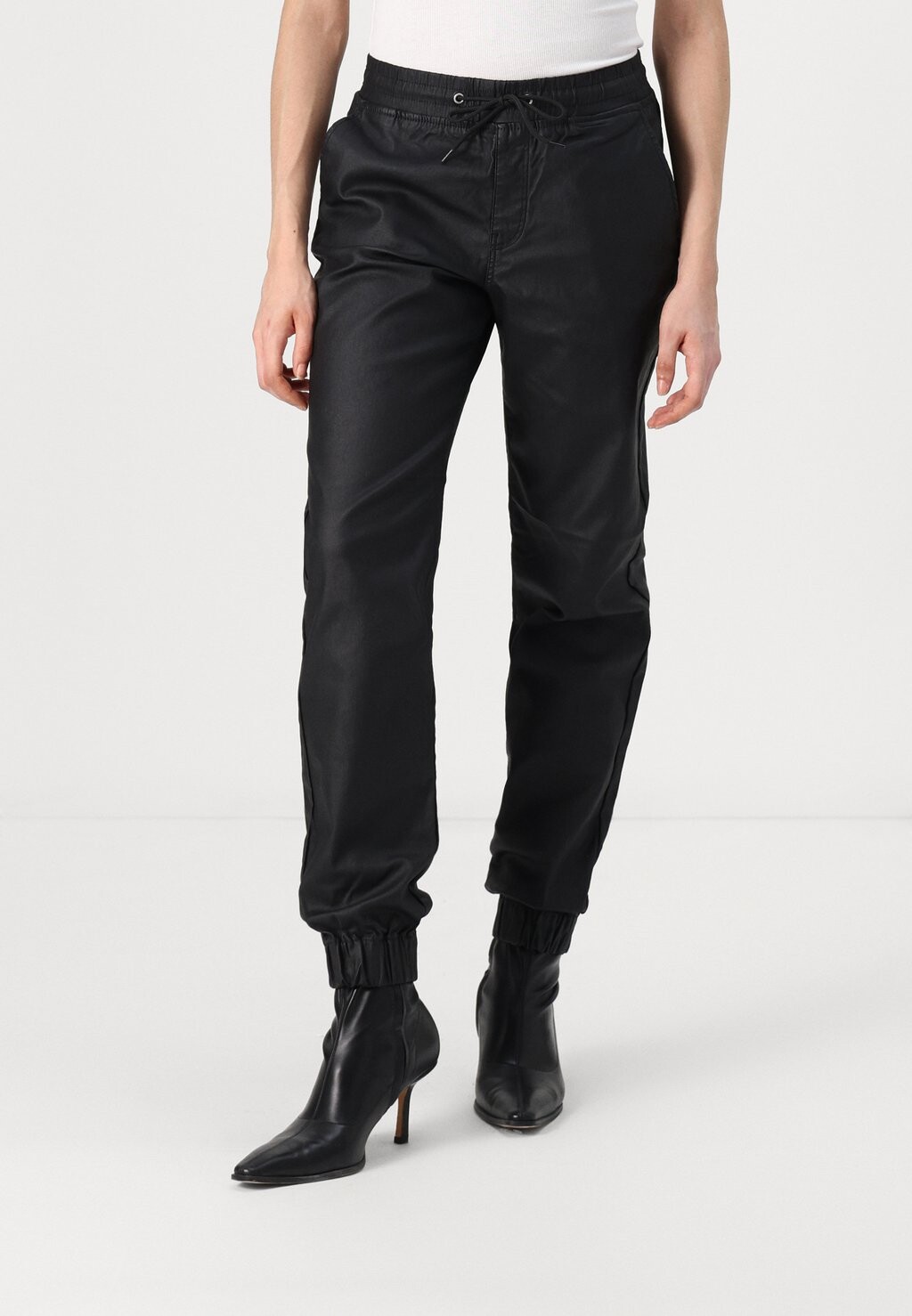 

Брюки NMKLAY JOGGER PANTS Noisy May, черный