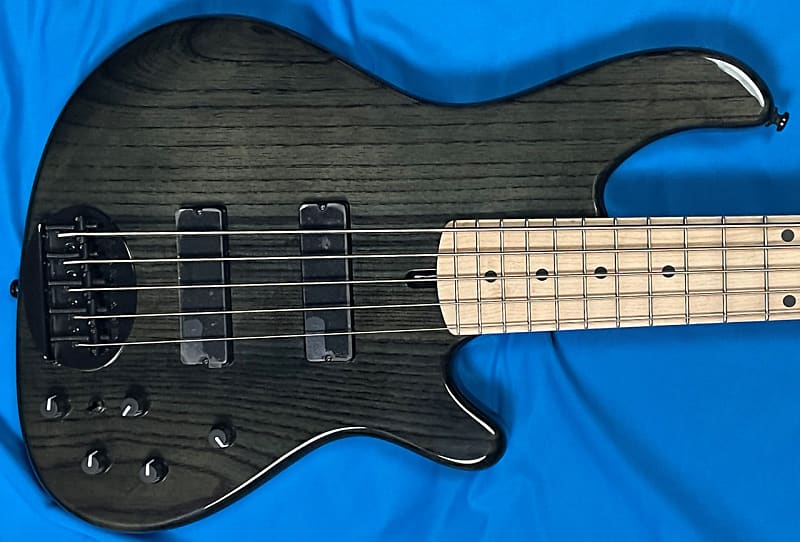 Басс гитара Lakland Skyline 55-OS, Trans Black / Maple. цена и фото