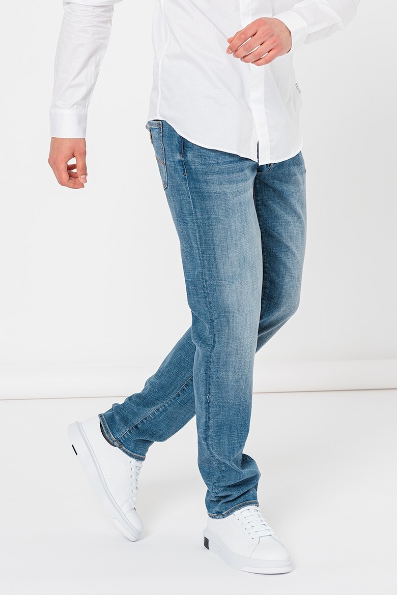 

Джинсы с потертым эффектом Armani Exchange, синий
