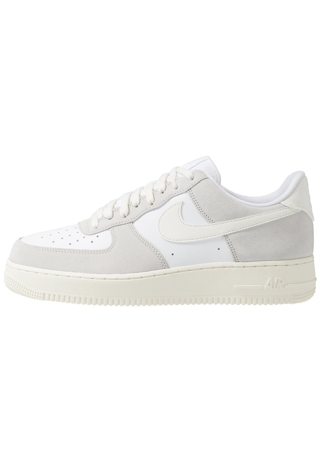 

Кроссовки Nike Air Force 1 Lv8, белый / парус