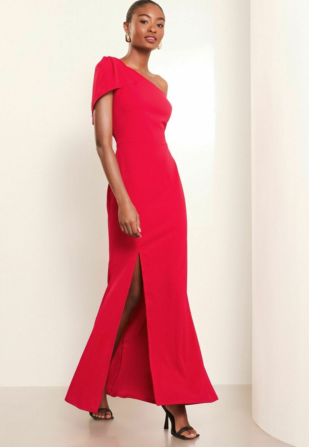 

Платье макси ONE SHOULDER REGULAR FIT Lipsy, красный