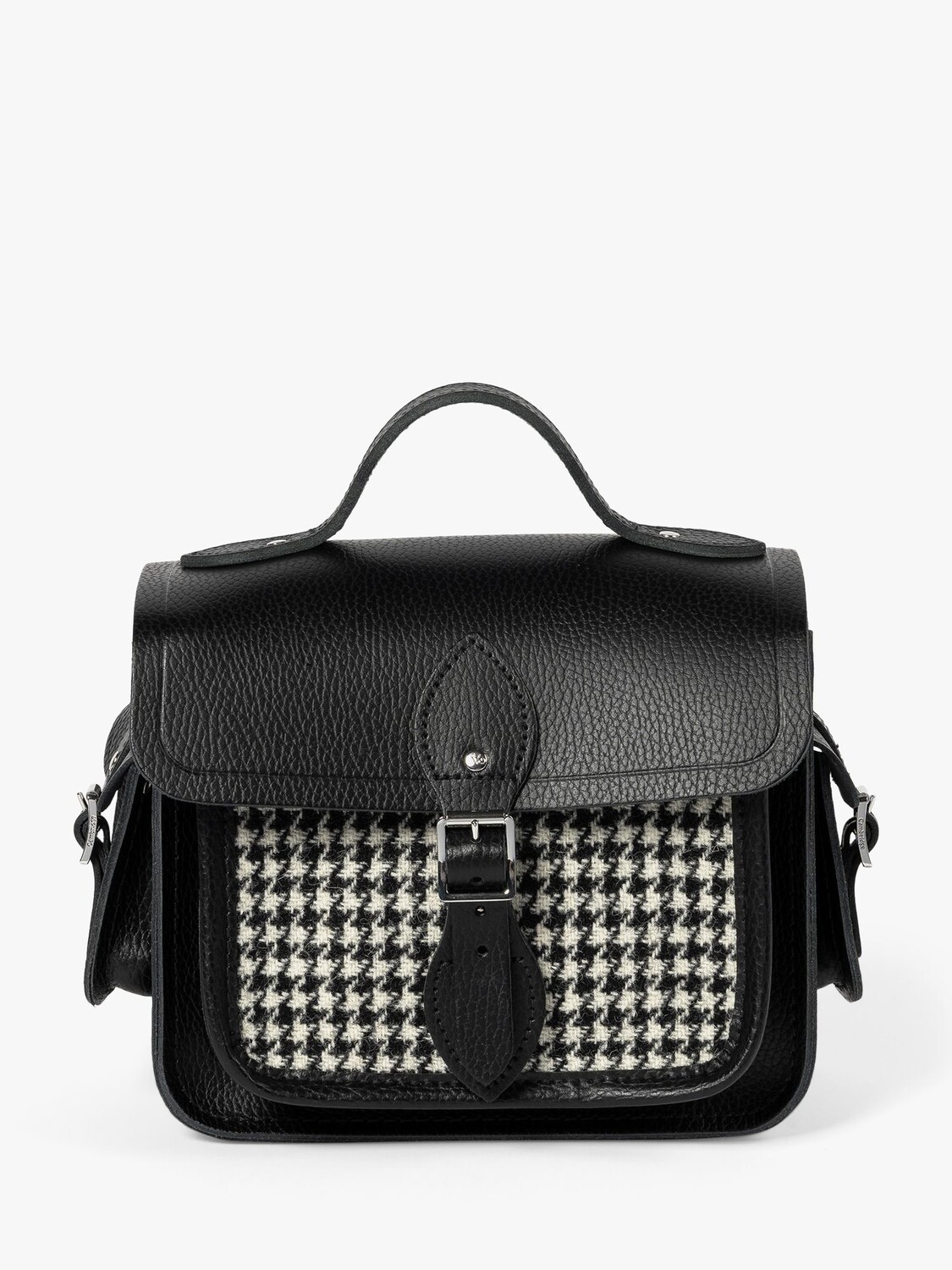 

Маленькая кожаная дорожная сумка Cambridge Satchel The Cambridge Satchel Company, черный celtic grain/твидовый тартан harris