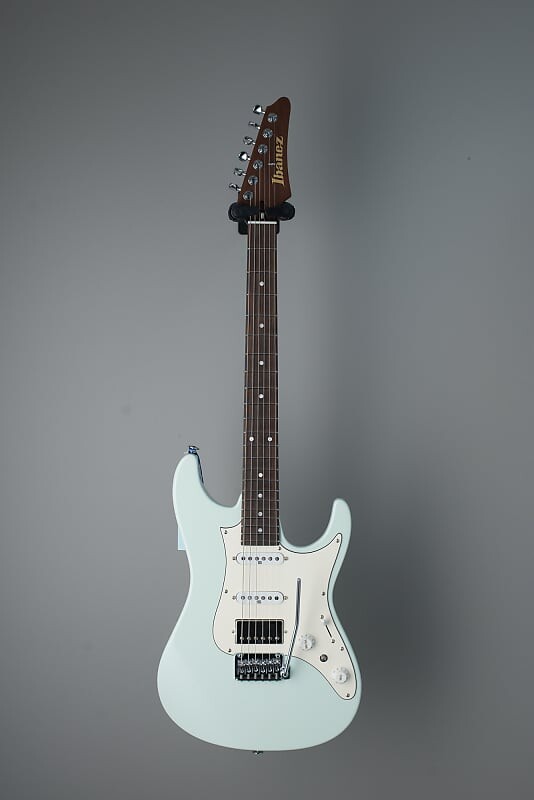 

Электрогитара Ibanez Prestige AZ2204NW Electric Guitar Mint Green