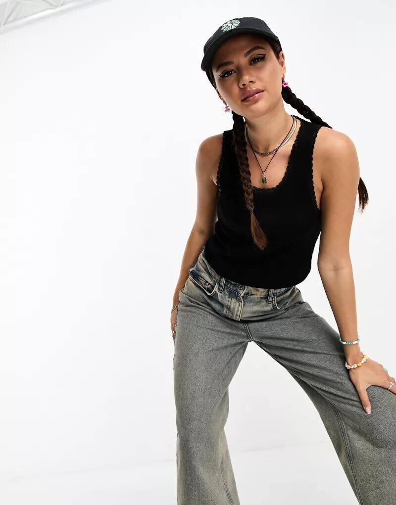 

Черная майка с кружевной отделкой Superdry Vintage