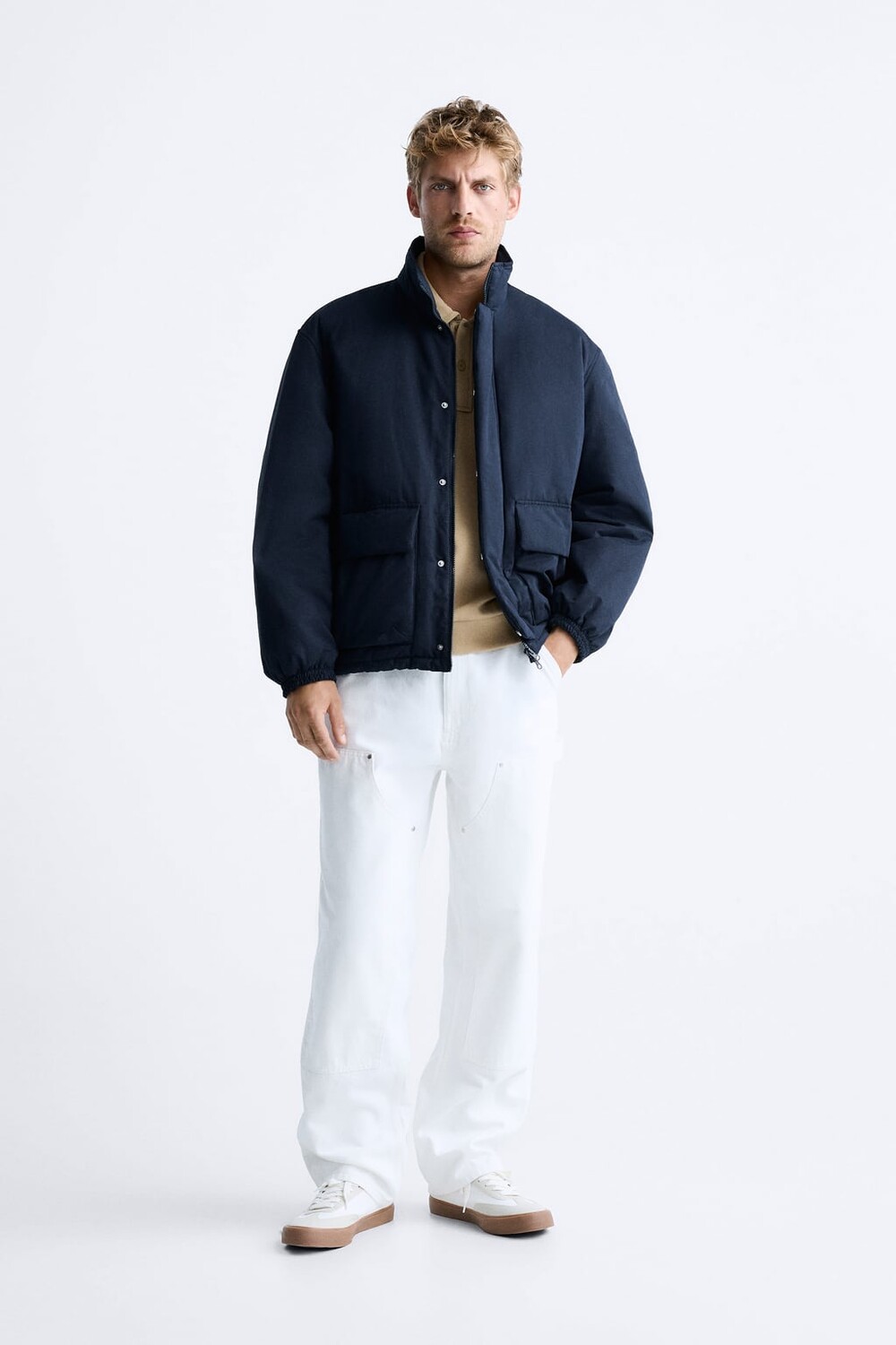 

Стеганая куртка с карманами ZARA, темно-синий