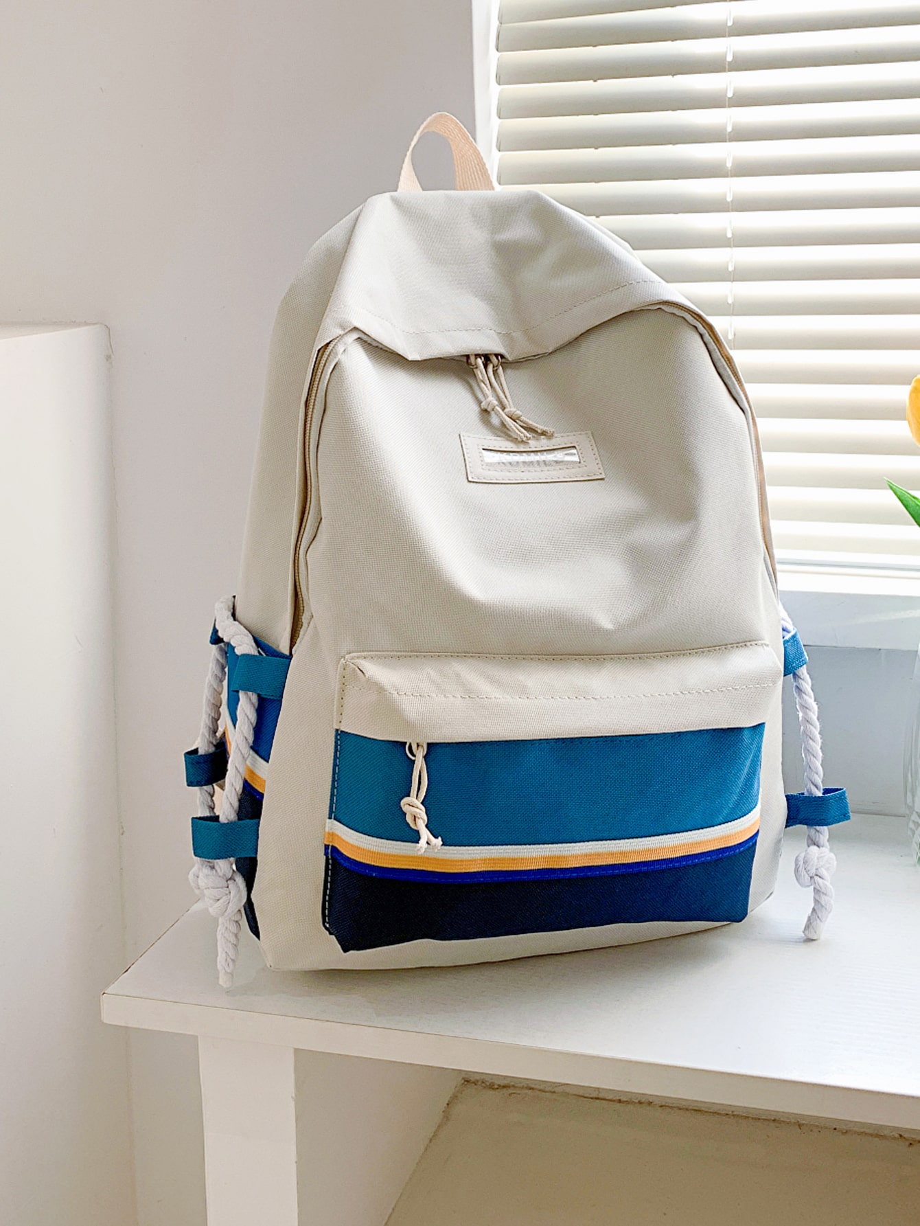 цена Новый модный рюкзак с цветными блоками, синий