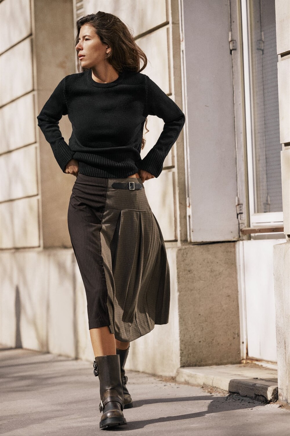 

Укороченный вязаный свитер с разрезами ZARA, черный