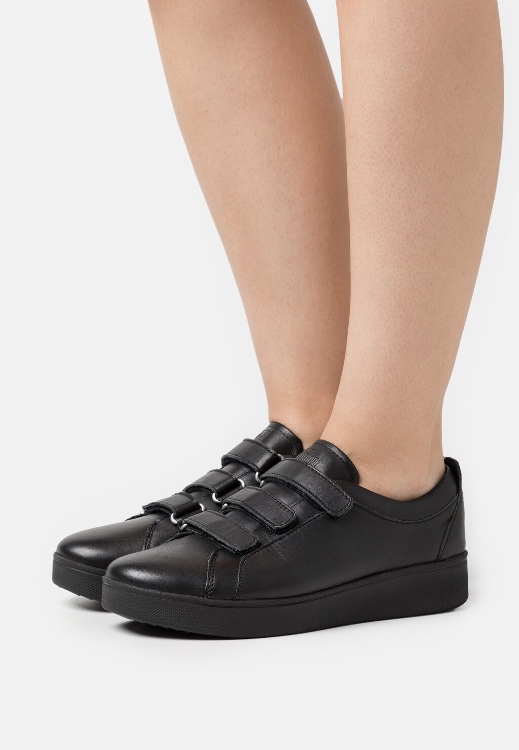 

Кроссовки FitFlop