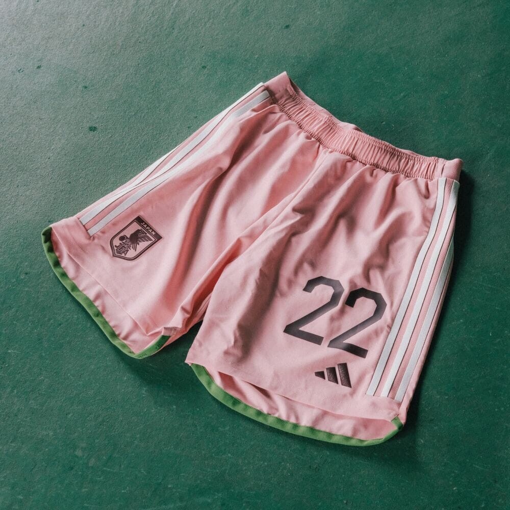 

Шорты Adidas HS5799