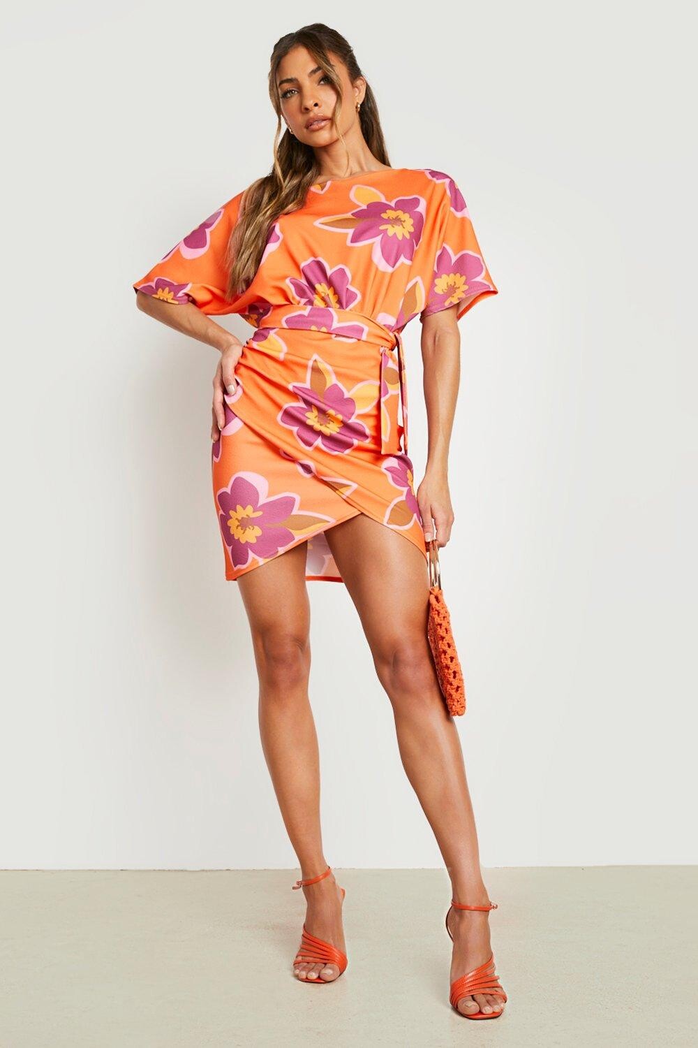 

Мини-платье с цветочным платьем и завязками Boohoo, оранжевый