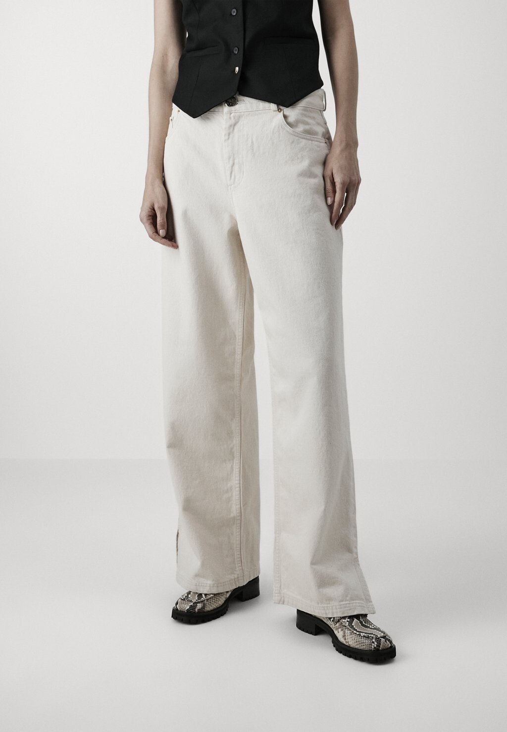 

Джинсы Baggy Ida Mother of Pearl, цвет ecru