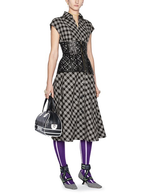 

Платье средней длины с поясом Dior