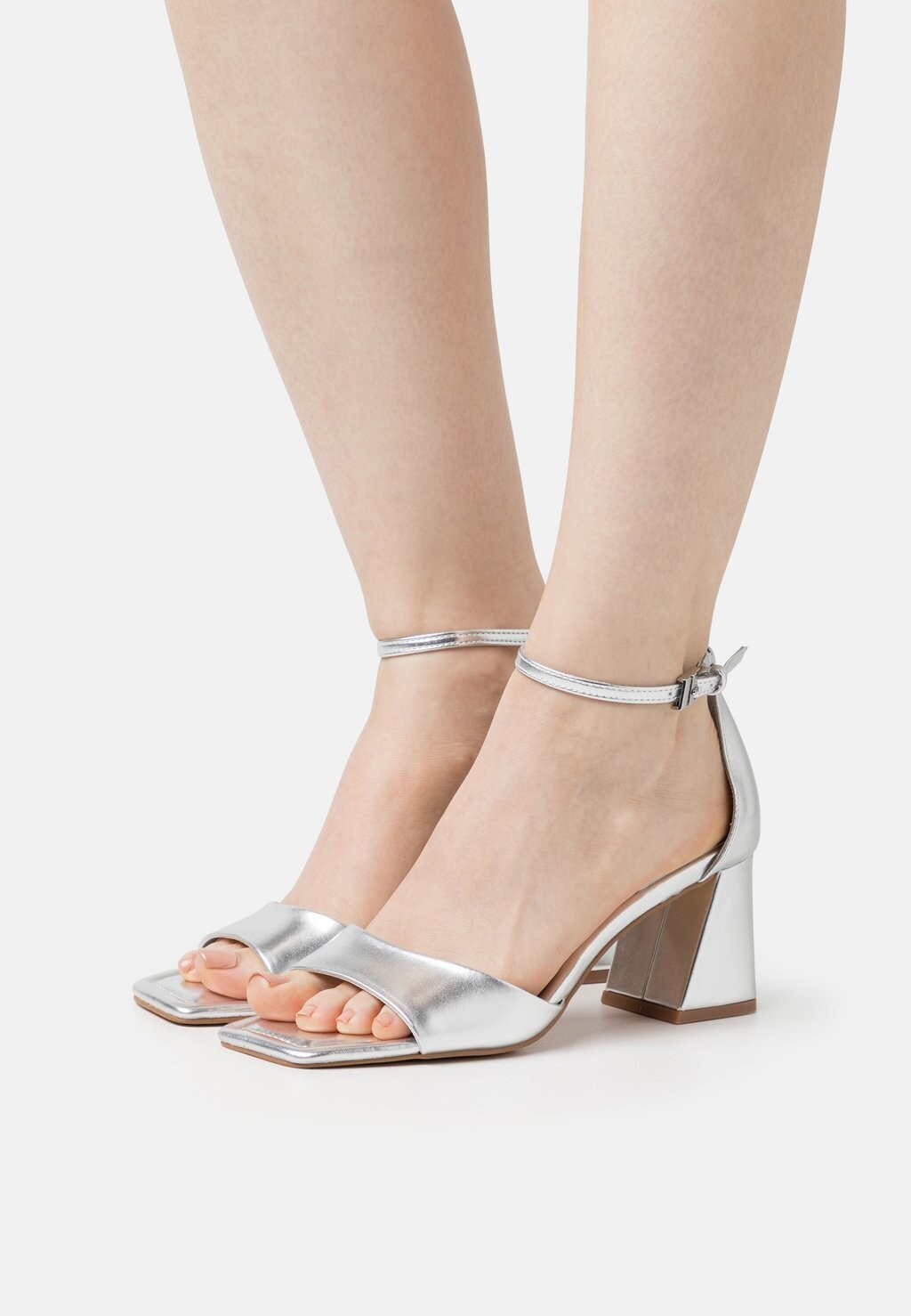 

Босоножки ALDO