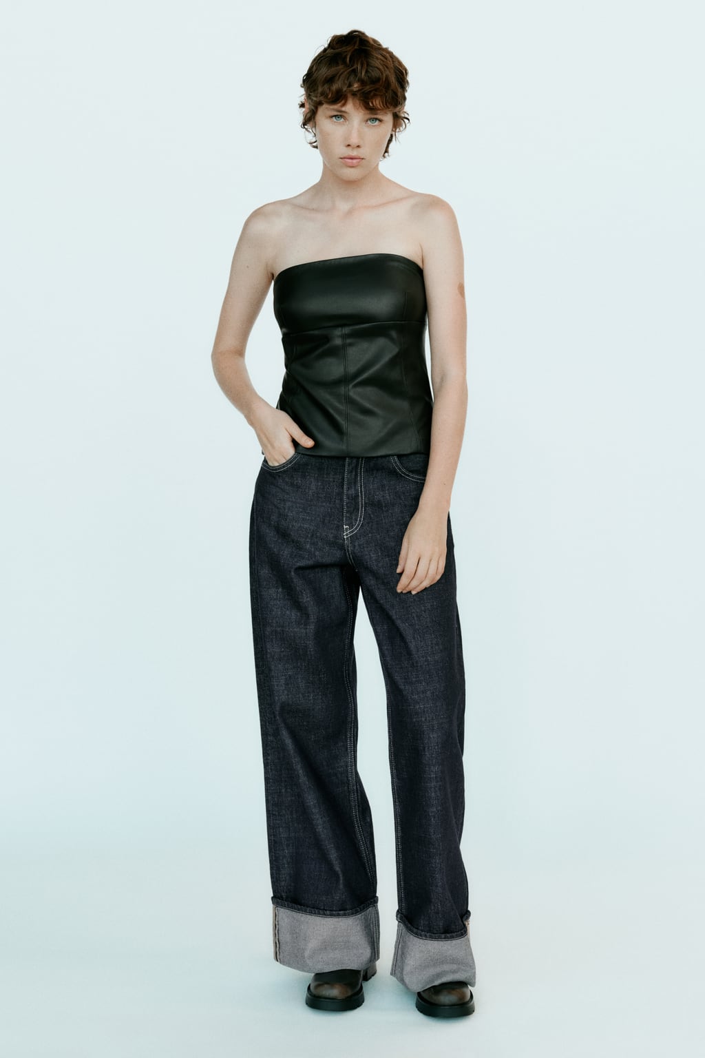 

Топ без бретелек с эффектом кожи ZARA, черный