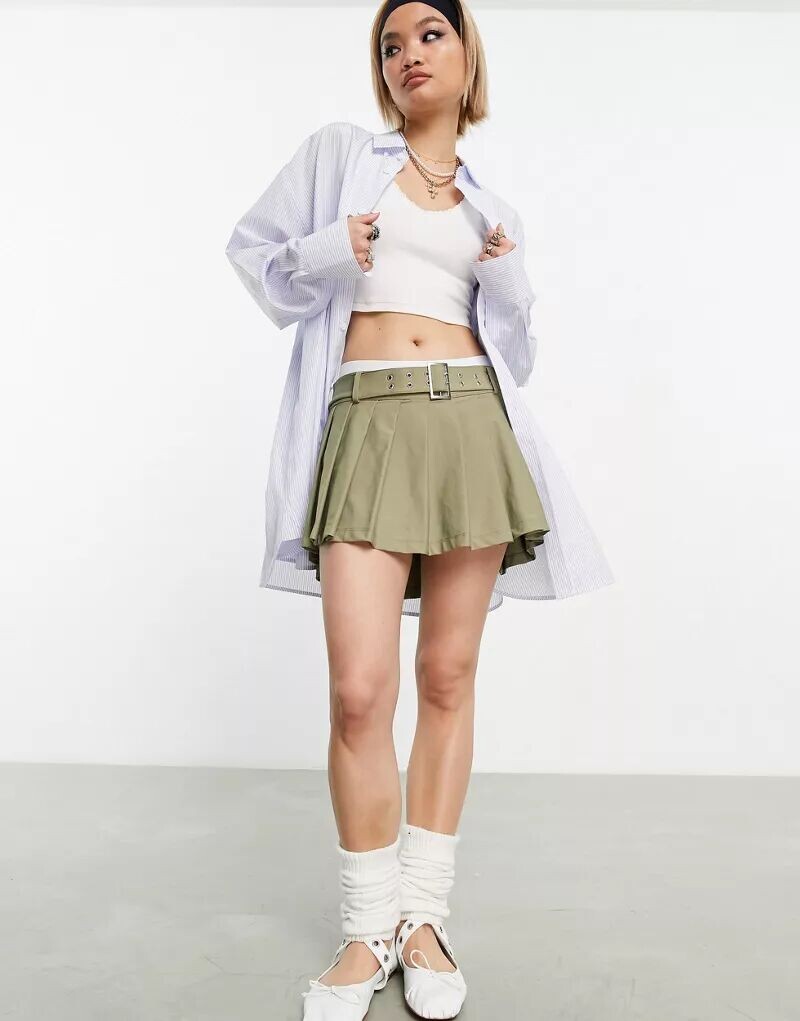 

Суперкороткая юбка цвета хаки со складками и пряжкой ASOS