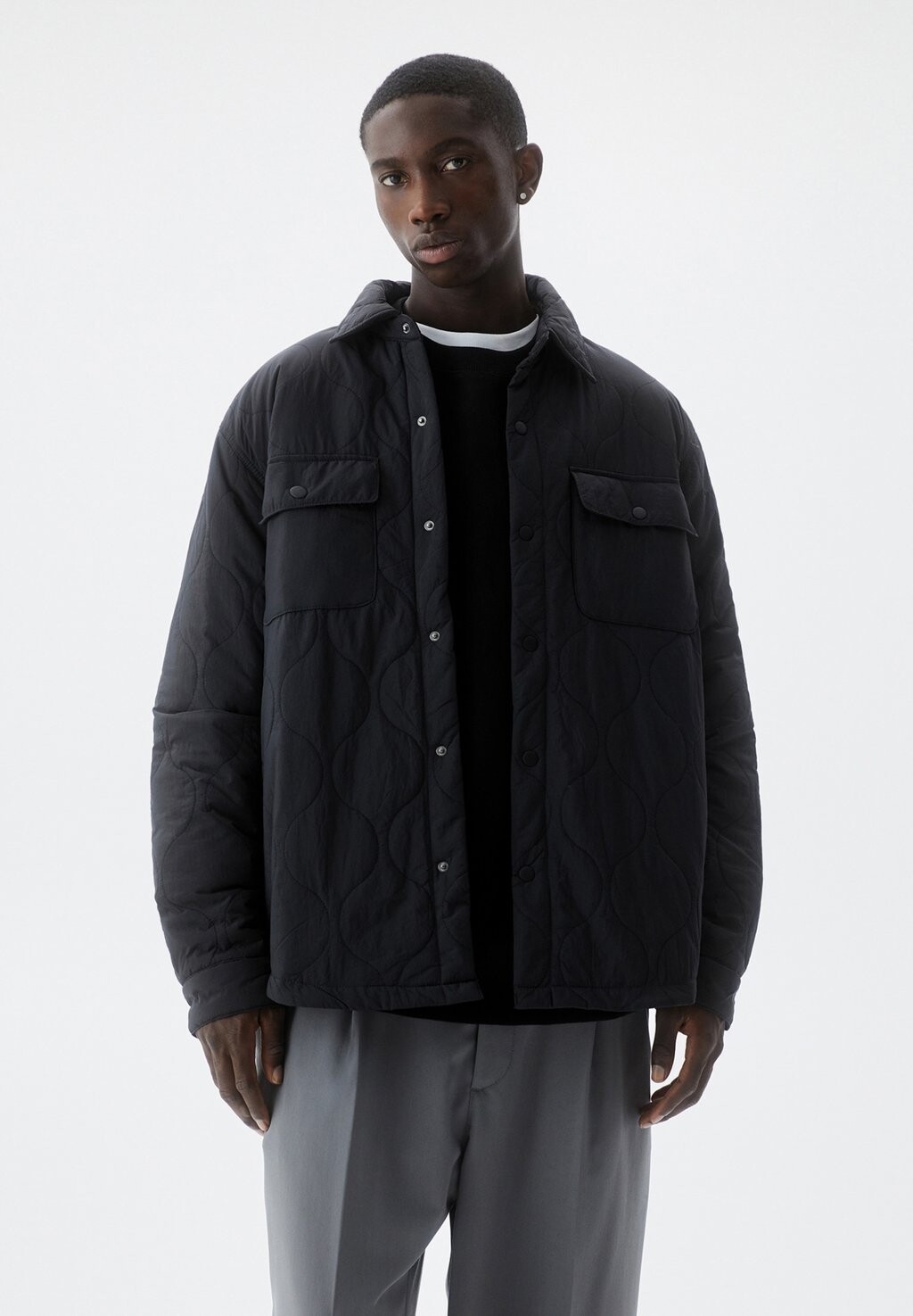 

Куртка межсезонная PULL&BEAR, черная