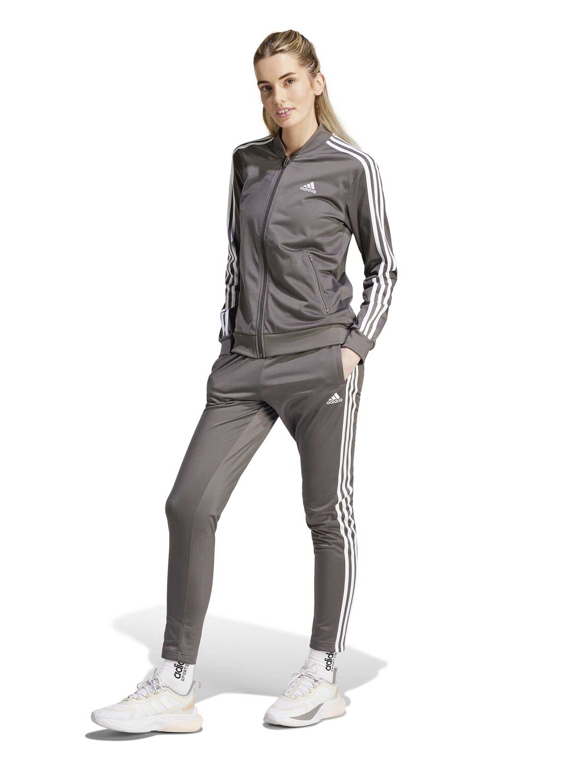 

Спортивный костюм Adidas Sportswear Essentials 3-Stripes Tracksuit, серый