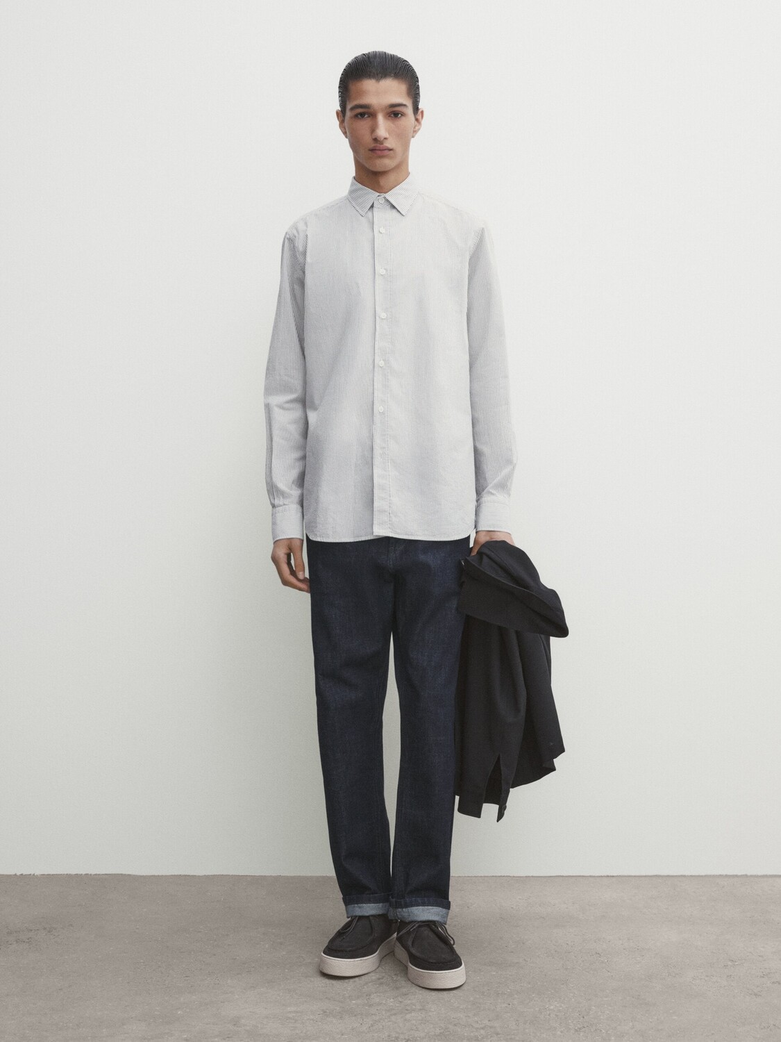 

Рубашка из микро хлопка в полоску стандартного кроя Massimo Dutti, зеленый