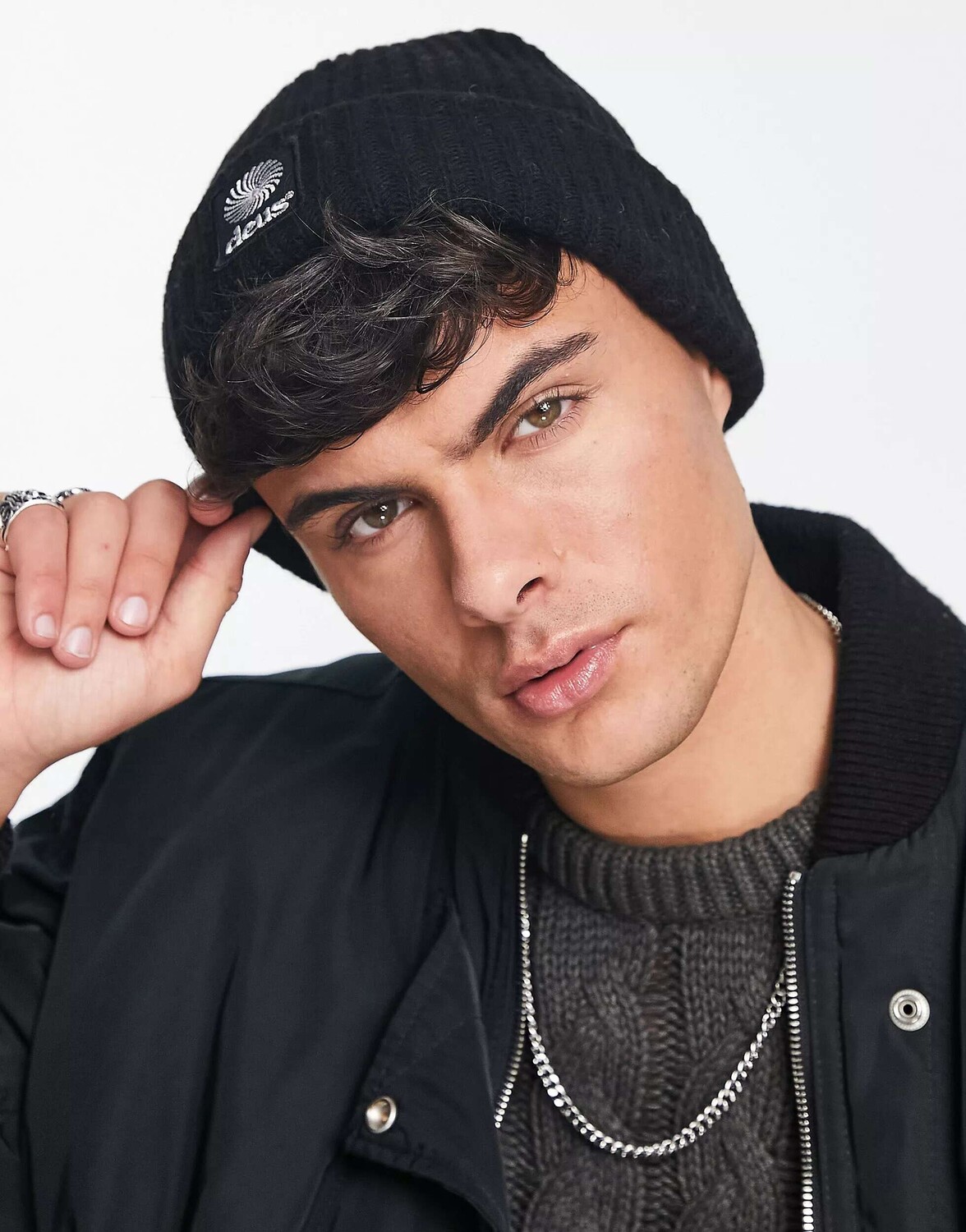 

Черная вязаная шапка Deus Ex Machina Recs эксклюзивно для ASOS