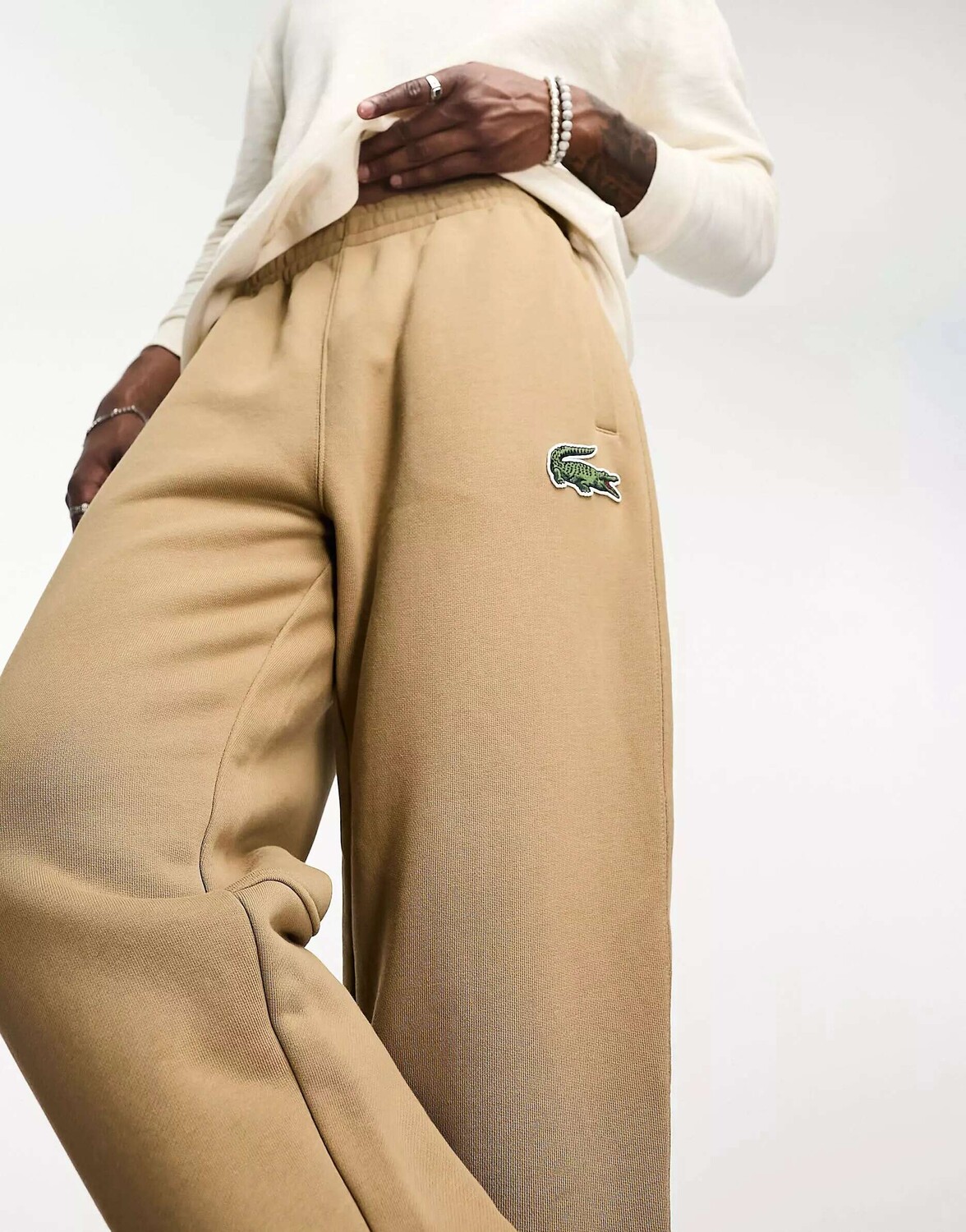 

Темно-бежевые джоггеры с логотипом Lacoste