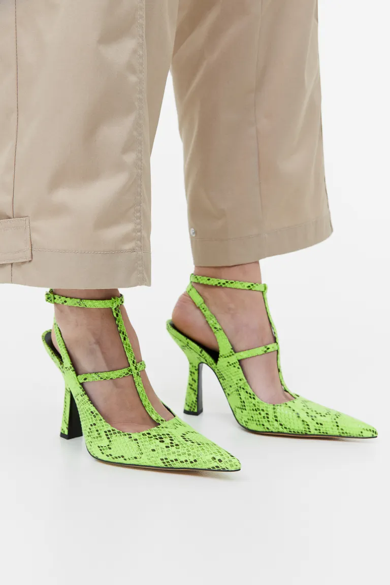 Формальные туфли на каблуке со змеиным узором H&M, зеленый цена и фото