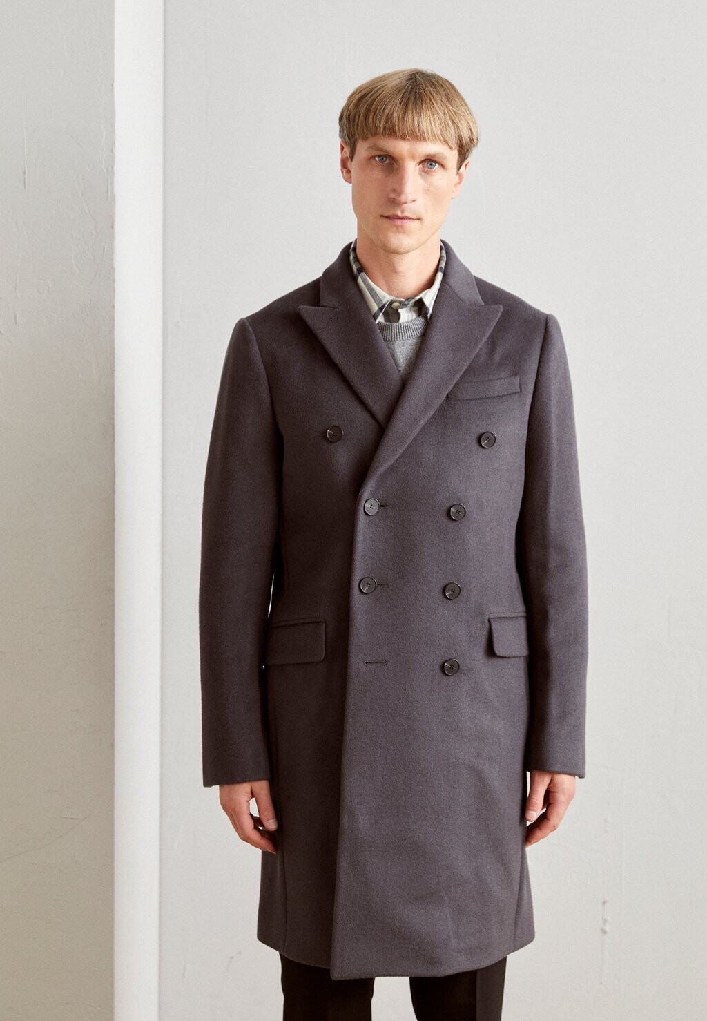 

Пальто классическое LONG PEA Isaac Dewhirst, цвет basalt grey
