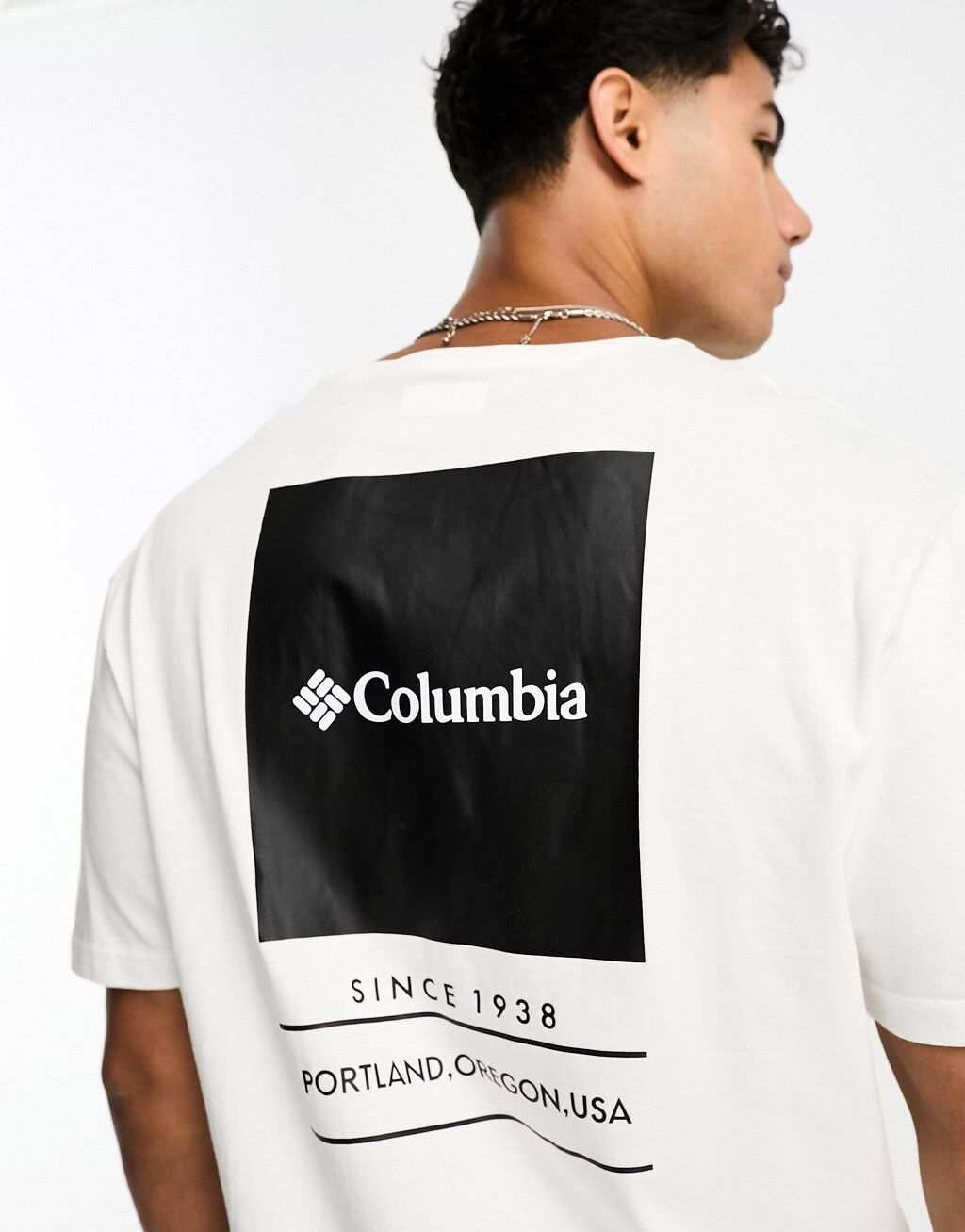 

Белая футболка Columbia Barton Springs эксклюзивно на ASOS, Белый