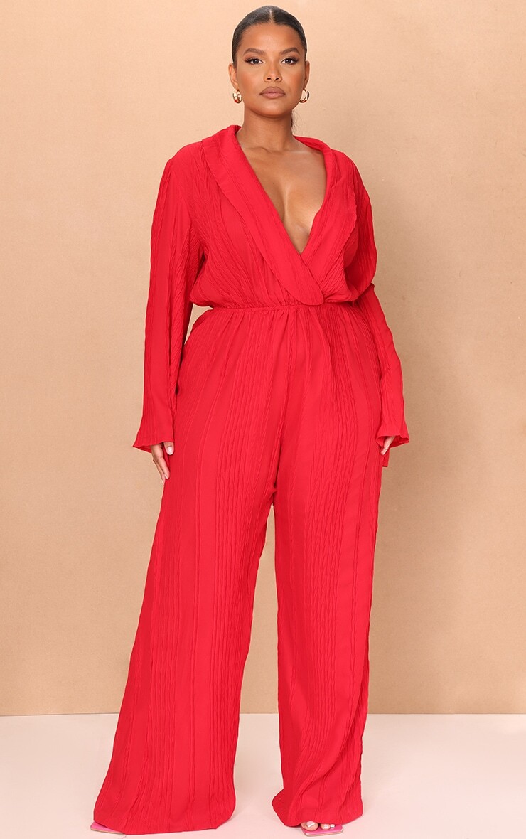 

PrettyLittleThing Красный фактурный комбинезон с широкими штанинами