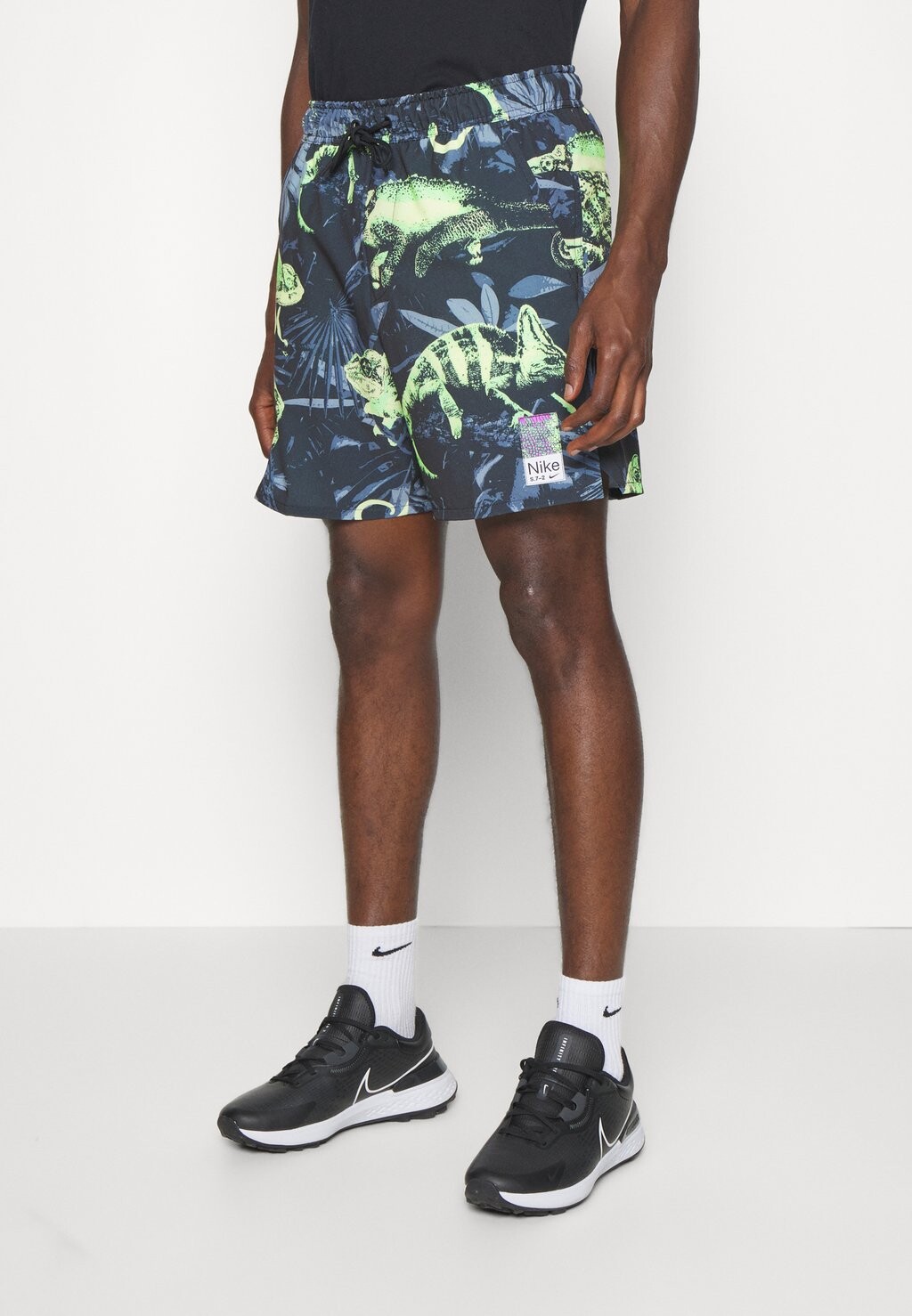 

Спортивные шорты Nike