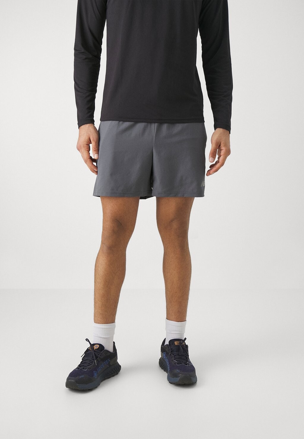 

Спортивные шорты Short 5 Inch New Balance, графит