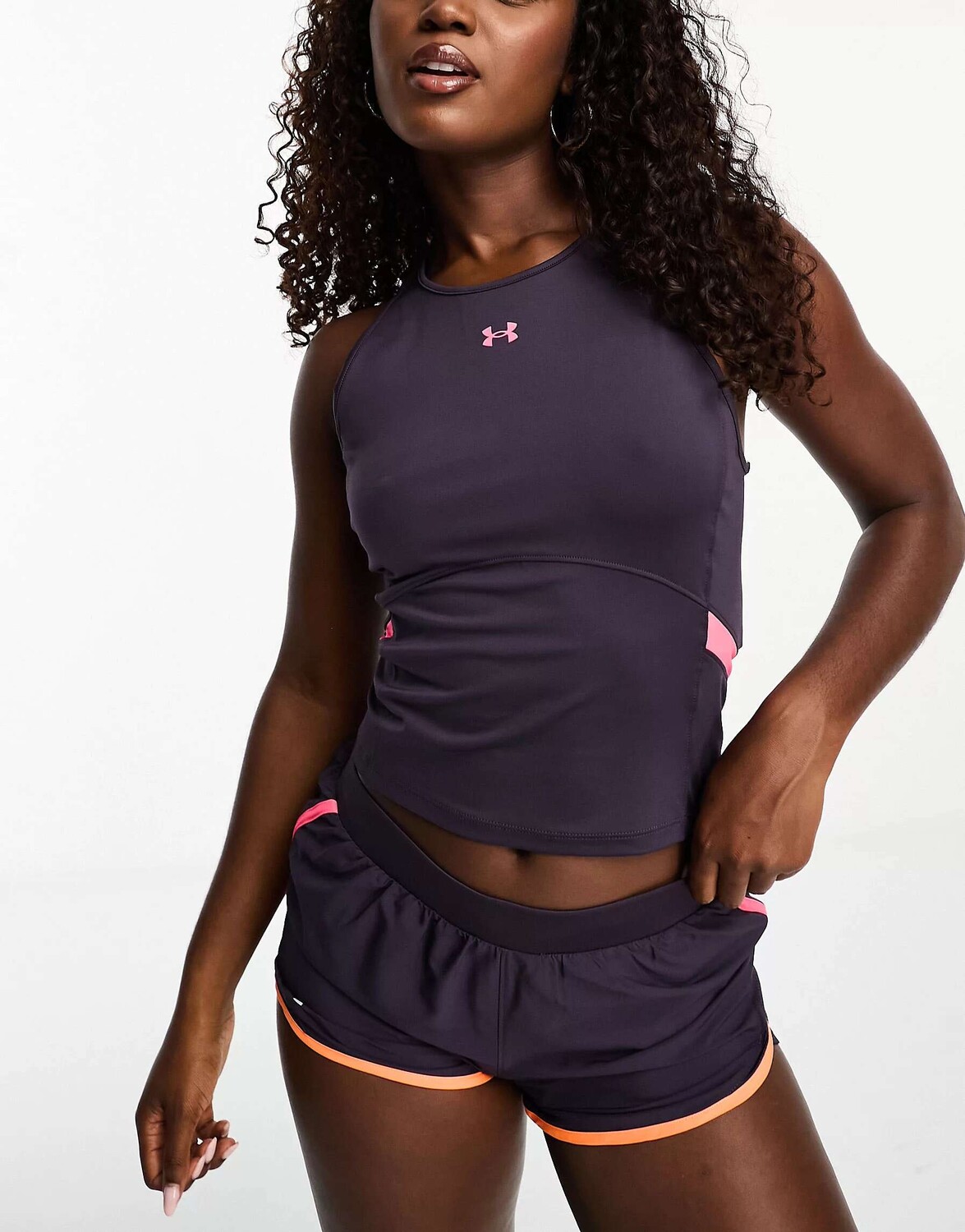 

Сетчатый жилет Under Armour фиолетового цвета