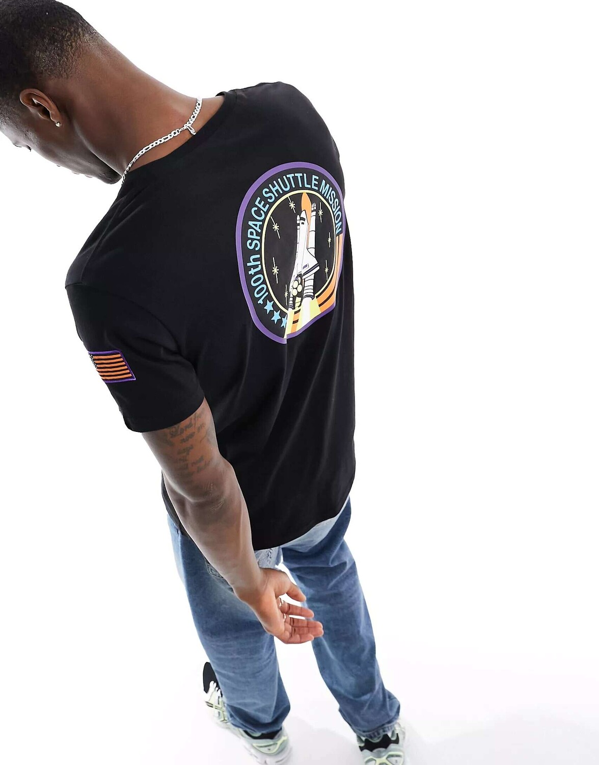 

Черная футболка с принтом на спине Alpha Industries Space Shuttle, Черный