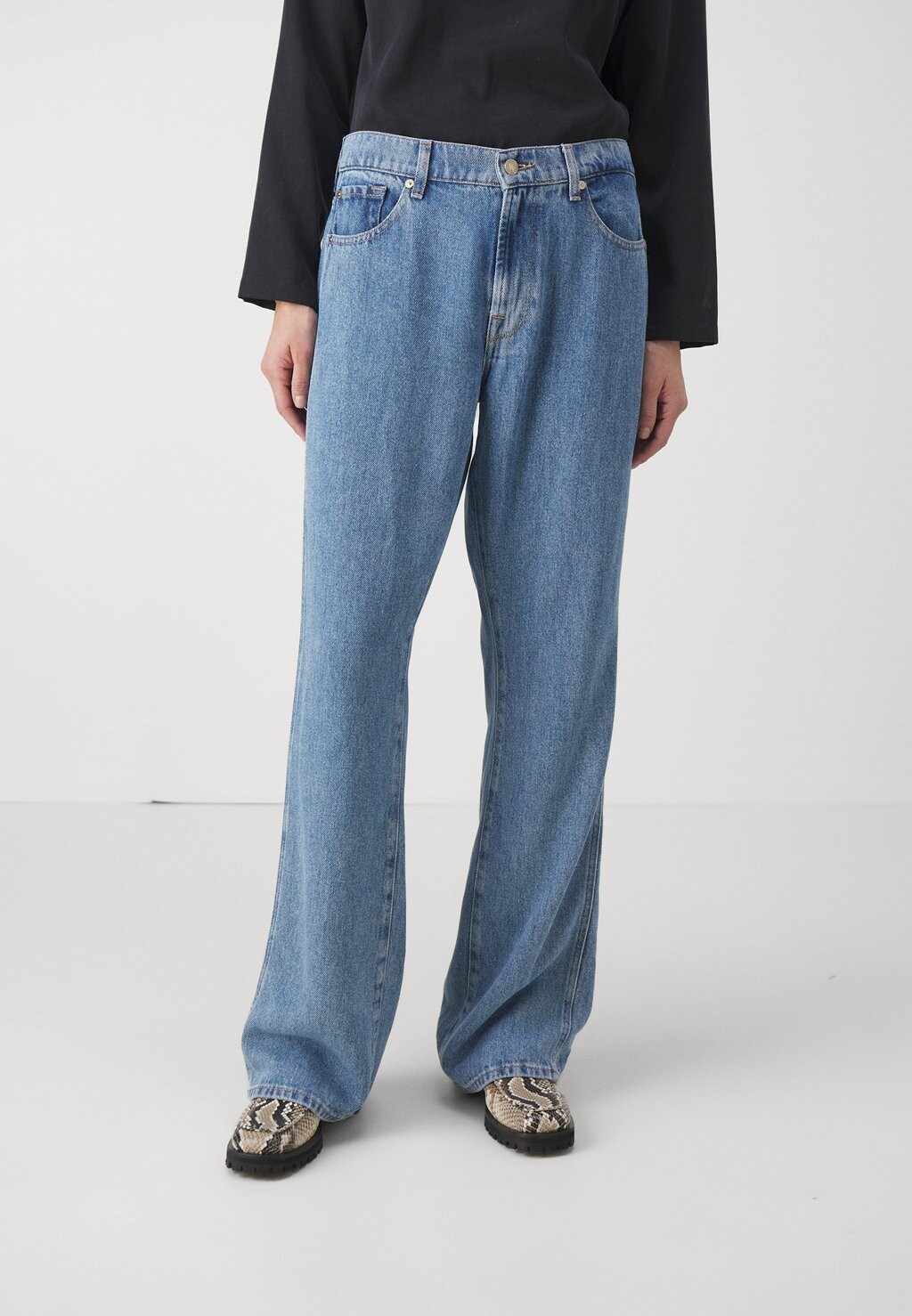 

Джинсы прямые TESS TROUSER VALENTINE 7 for all mankind, светло-голубой деним