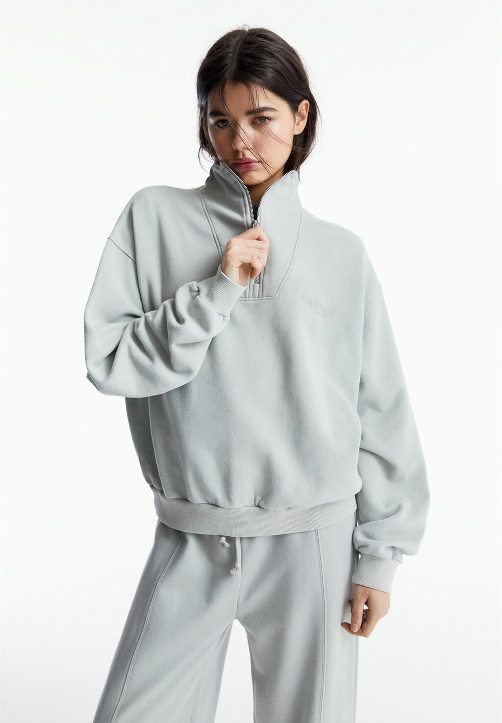 

Толстовка QUARTER-ZIP PULL&BEAR, цвет light grey
