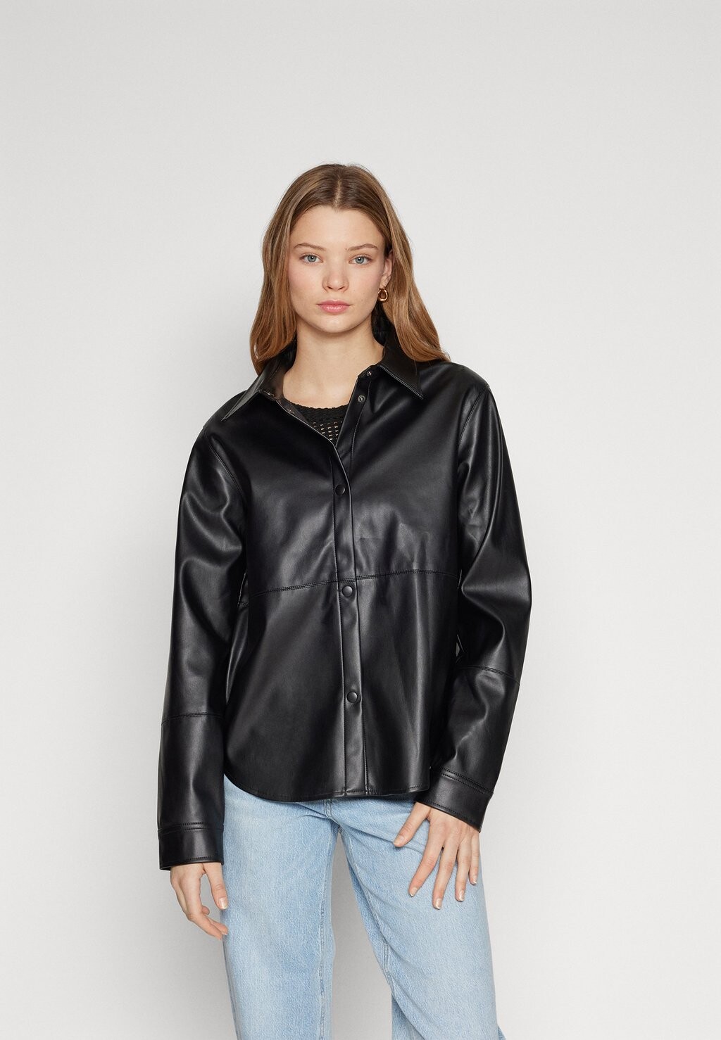 

Легкая куртка Onlada Faux Leather Jacket ONLY, черный