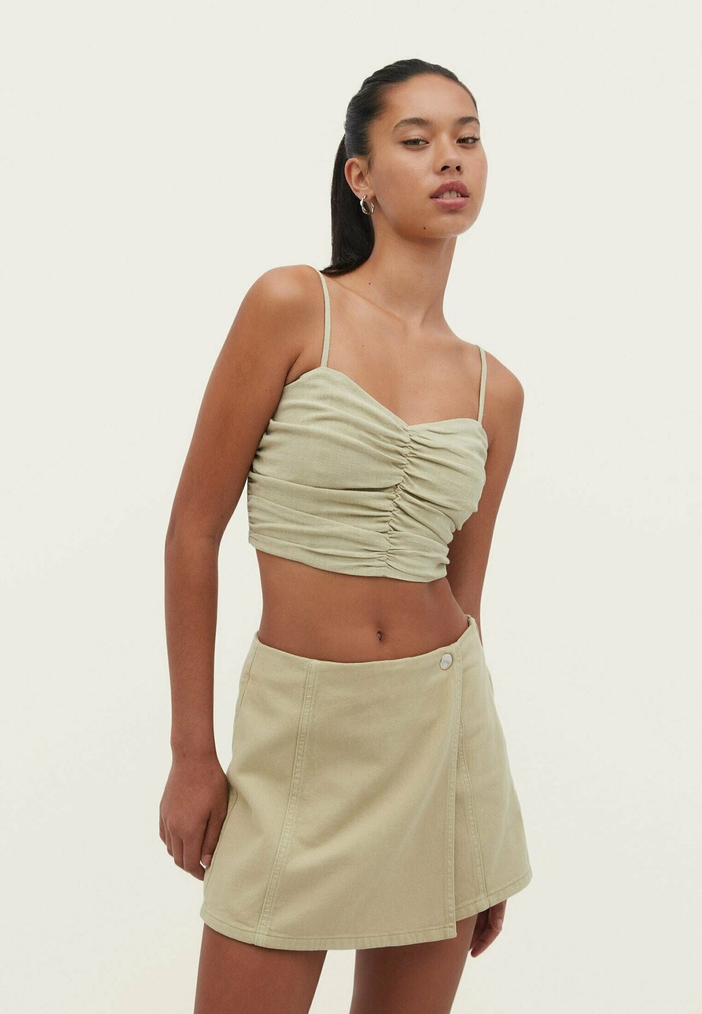 

Юбка с запахом Stradivarius