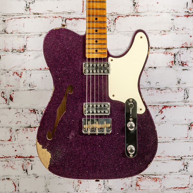 консилер сатиновый ninelle ligero Электрогитара Fender - Custom Shop Caballo Tono Ligero Relic - Electric Guitar - Aged Magenta Sparkle - w/ Deluxe Hardshell Case - x5837