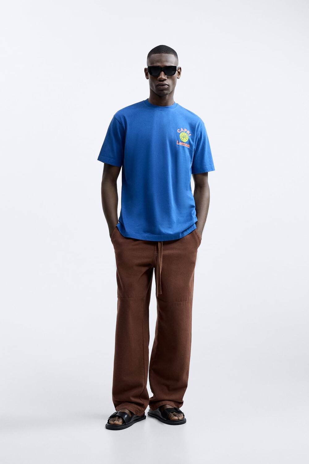 

Футболка с контрастным принтом ZARA, Коричневый