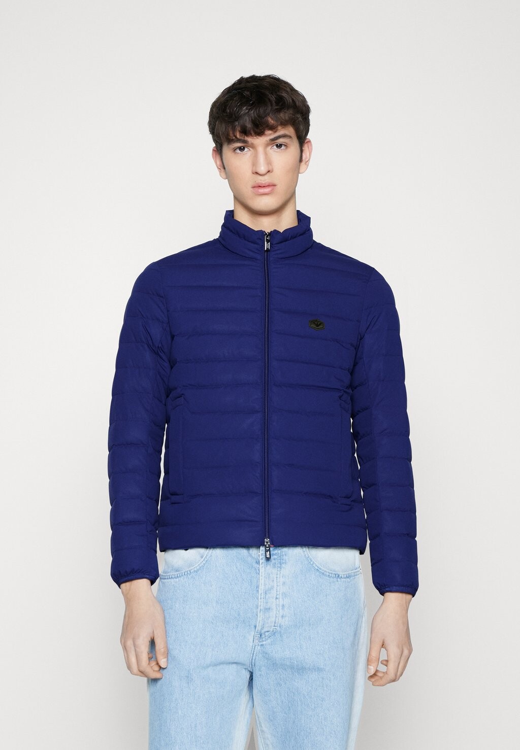 

Пуховик Emporio Armani