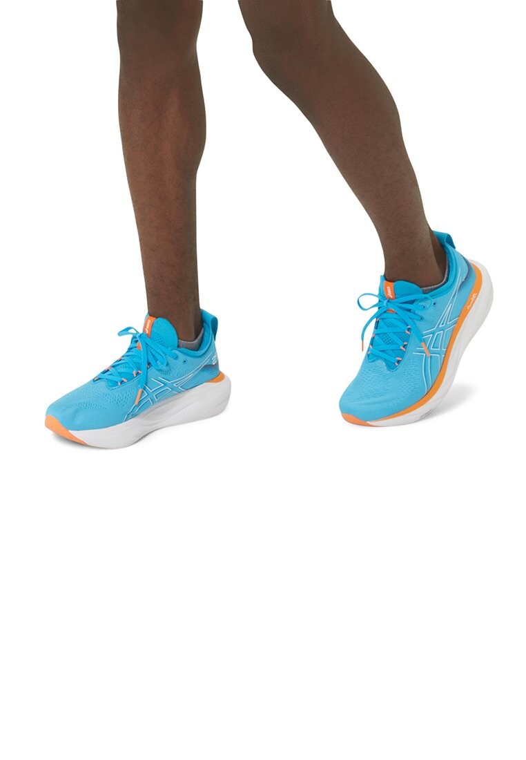 

Кроссовки ASICS