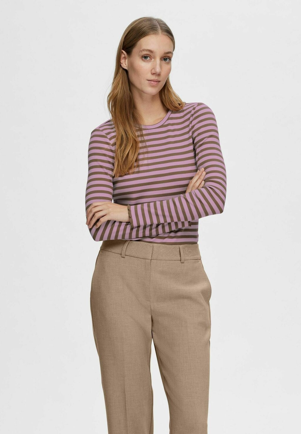 

Свитшот Selected Femme SLFANNA CREW NECK STR NOOS, цвет pink lavender
