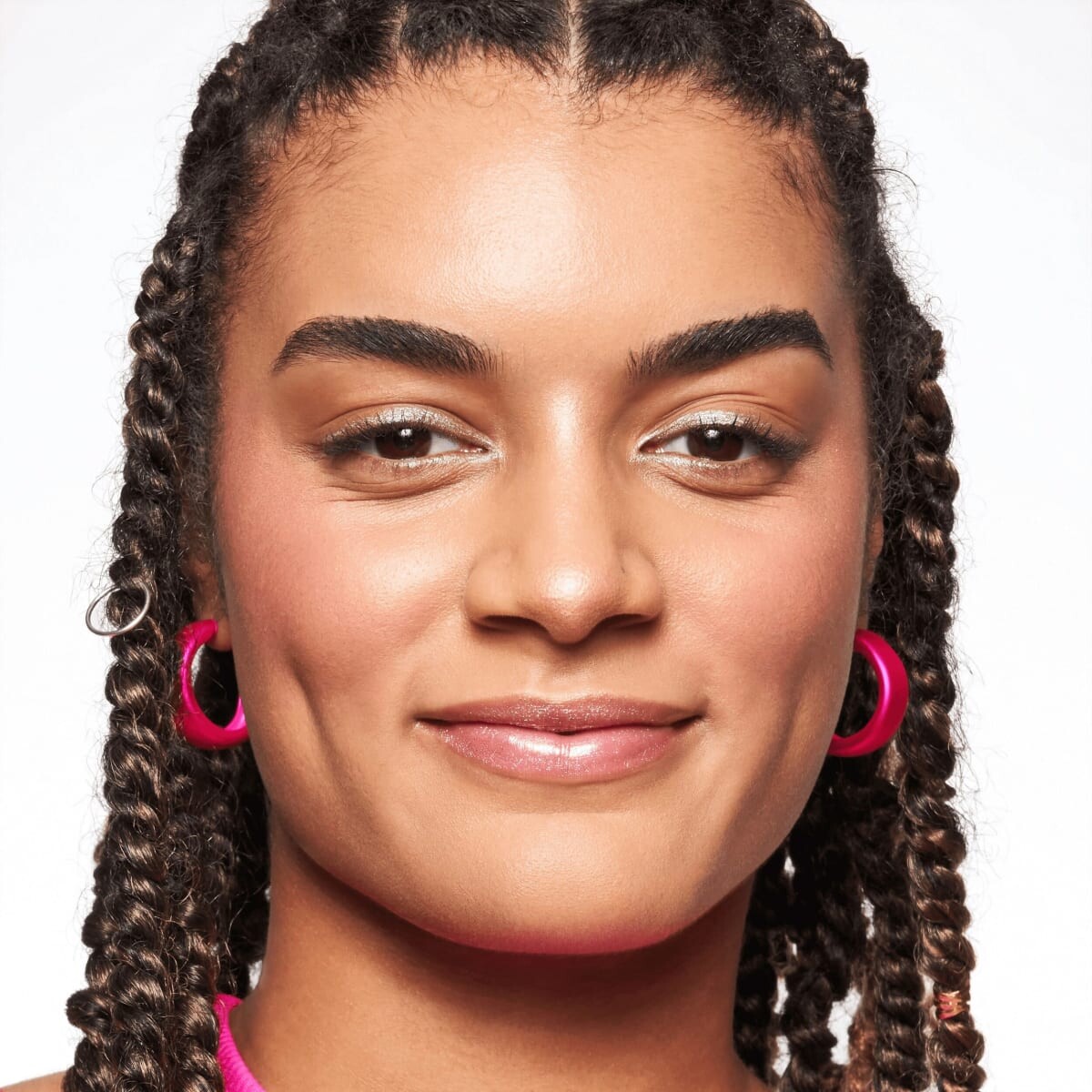 Essence meta glow. Essence meta glow