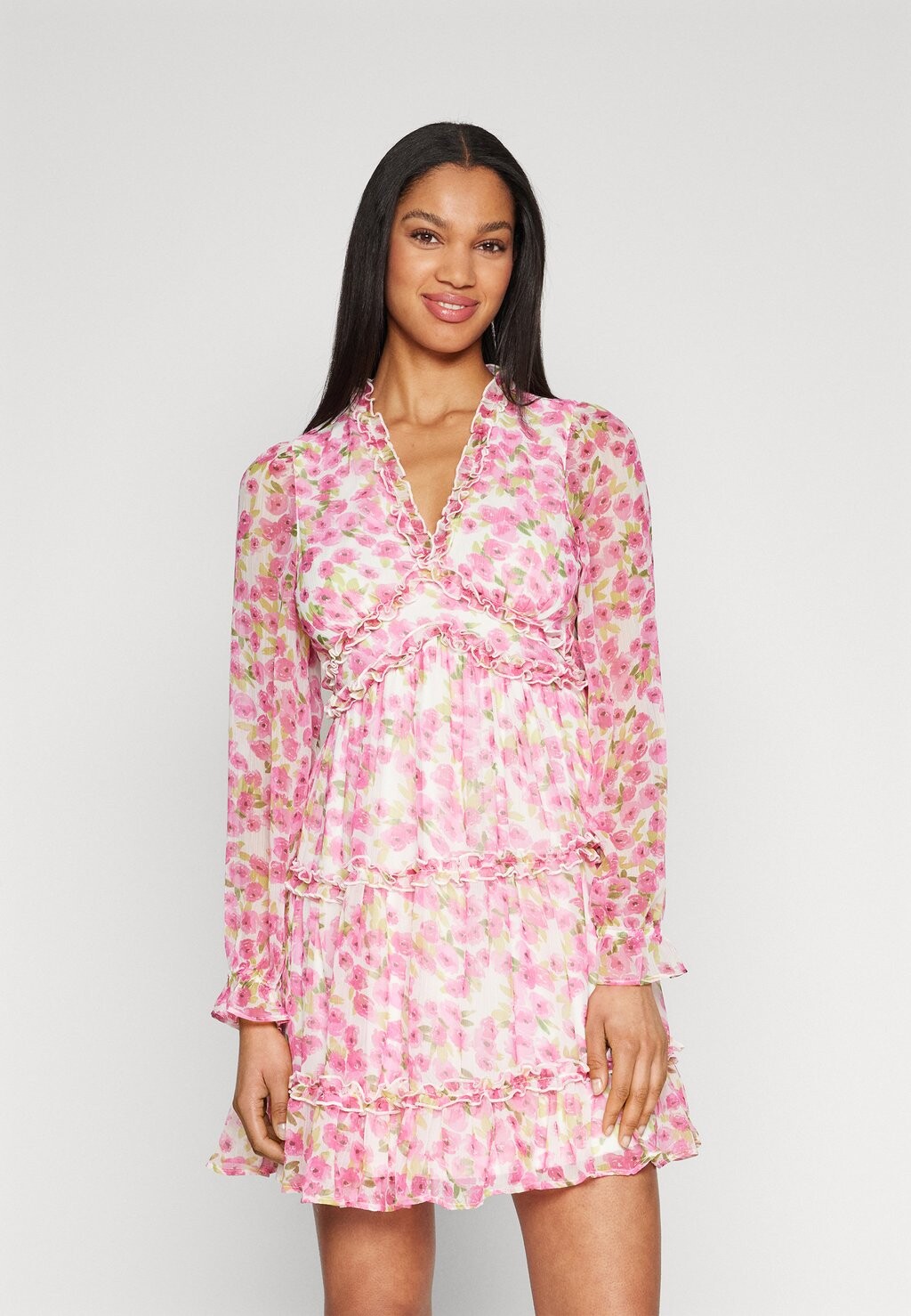 

Летнее платье Vmsmilla Frill Short Dress Vero Moda, цвет snow white/wella