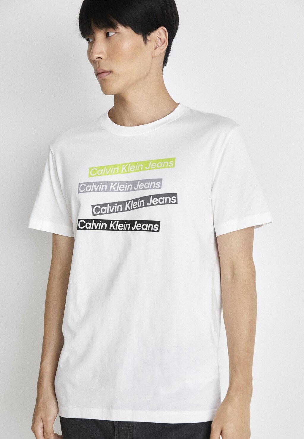 

Футболка с принтом LOGO TAPE GRAPHIC Calvin Klein Jeans, белый